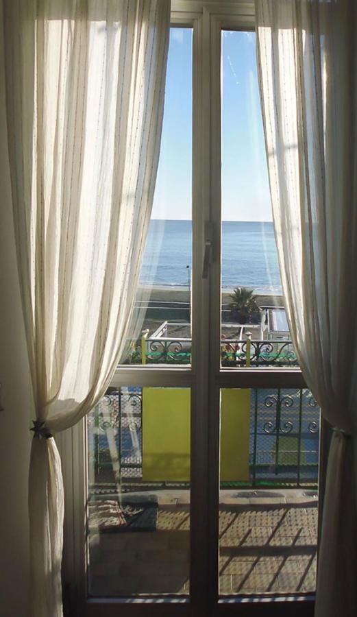 アルビッソラ・マリーナHouse By The Seaアパートメント エクステリア 写真